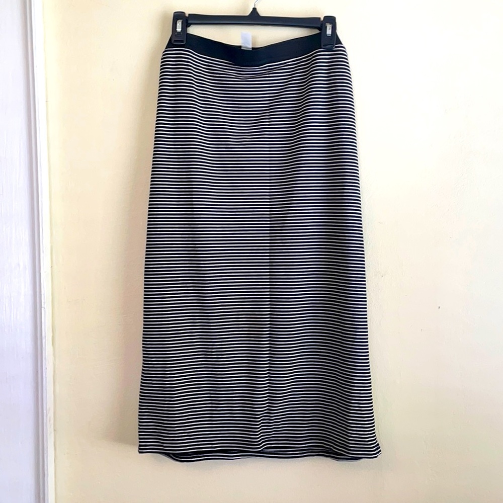 Old Navy soft maxi skirt, black/white, size XL
